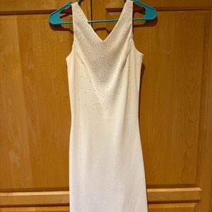 Brand new off-white formal/semi-formal dress. Size 2 Petite